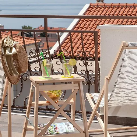 Luka Apartment